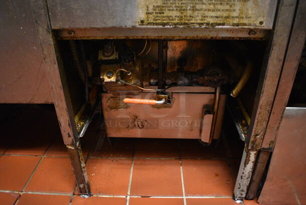 Broaster Model 1800GH Stainless Steel Commercial Floor Style Natural Gas Powered Pressure Fryer. 18x34x48. Unit Was In Working Condition When Restaurant Closed. (kitchen) - Image 9 of 9