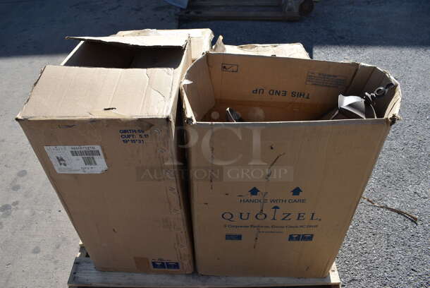 PALLET LOT OF 4 Various Light Fixtures. (warehouse) - Image 1 of 6