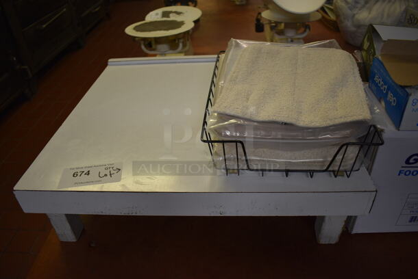 ALL ONE MONEY! Lot of Various Paper Products Including Hot Food Pads, White Countertop Dunnage Rack, Food Storage Bags, Patty Paper and Sandwich Wrap! (bakery kitchen) - Image 4 of 6