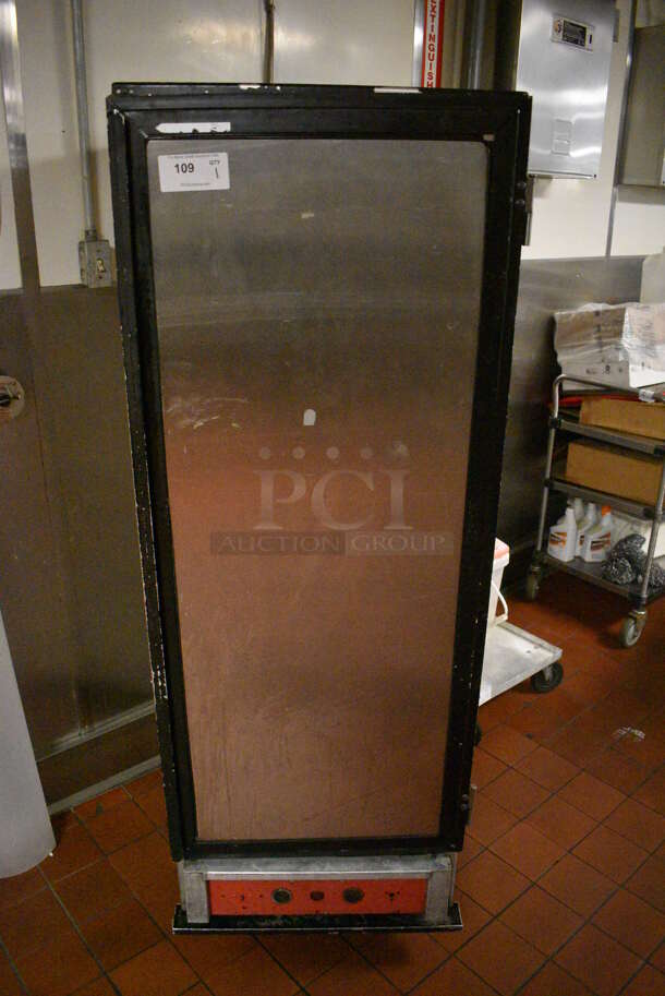 Metro Model C175-CM2000 Metal Commercial Single Door Reach In Warming Holding Cabinet on Commercial Casters. 120 Volts, 1 Phase. 25x32x69. Unit Was In Working Condition When Restaurant Closed. (kitchen)