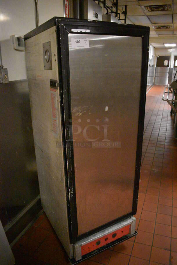 Metro Model C175-CM2000 Metal Commercial Single Door Reach In Warming Holding Cabinet on Commercial Casters. 120 Volts, 1 Phase. 25x32x69. Unit Was In Working Condition When Restaurant Closed. (kitchen) - Image 2 of 8
