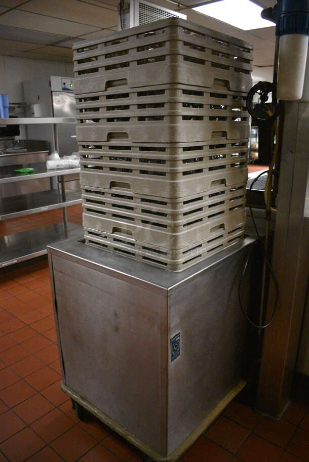 Servolift Stainless Steel Commercial Dish Caddy Return w/ 6 Dish Caddies and Approximately 200 Beverage Glasses on Commercial Casters. 30x25x33. 2.75x2.75x5.5. (kitchen) - Image 7 of 8
