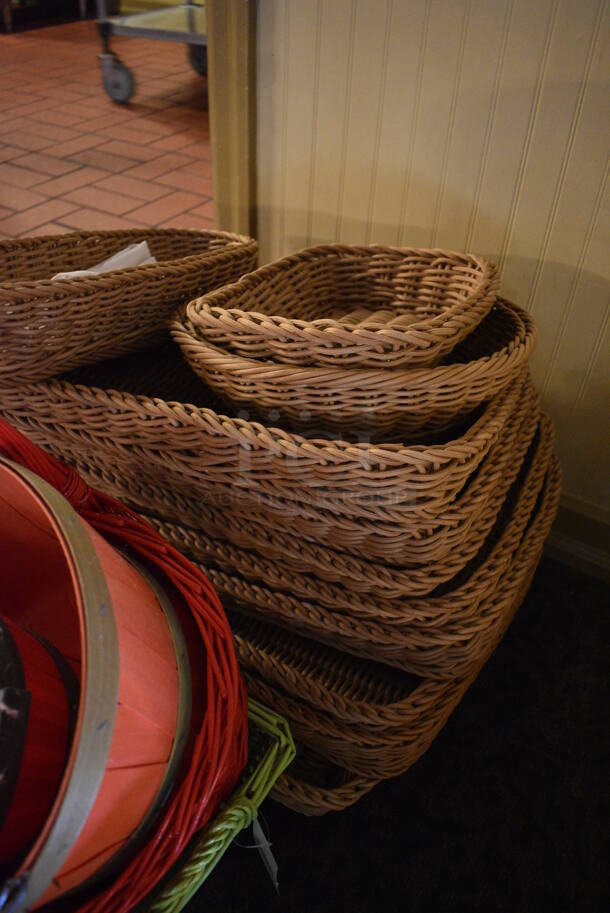 ALL ONE MONEY! Lot of Various Baskets. Includes 16x6x3.5. (main dining room) - Image 3 of 3