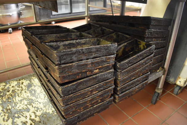 17 Metal 4 Loaf Baking Pans. 22x9.5x3. 17 Times Your Bid! (bakery kitchen) - Image 3 of 3