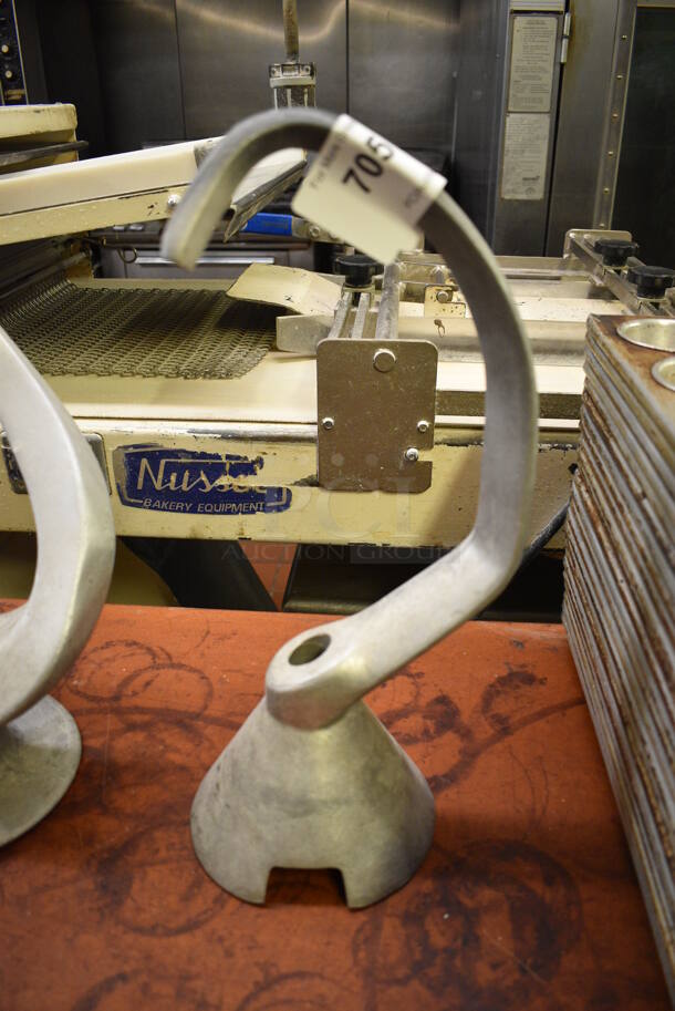 30D Metal Commercial 30 Quart Dough Hook Attachment for Hobart Mixer. 6.5x6.5x16.5. (bakery kitchen) - Image 1 of 4