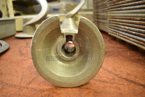 Metal Commercial 20 Quart Dough Hook Attachment for Hobart Mixer. 4.5x4.5x14. (bakery kitchen) - Image 3 of 3