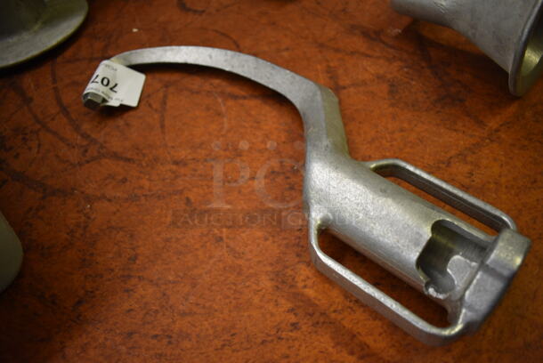 Hobart VMLH30 Metal Commercial 30 Quart Dough Hook Attachment for Mixer. 4x3x16.5. (bakery kitchen) - Image 2 of 4