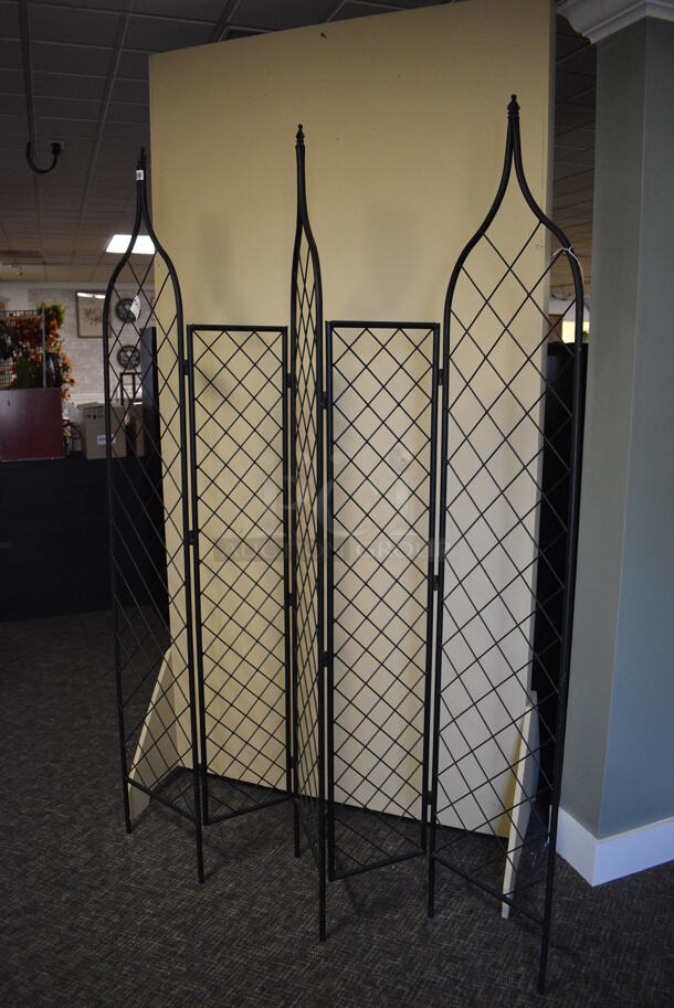 Black Mesh Folding Wall. 71x1x82. (garden center) - Image 3 of 4