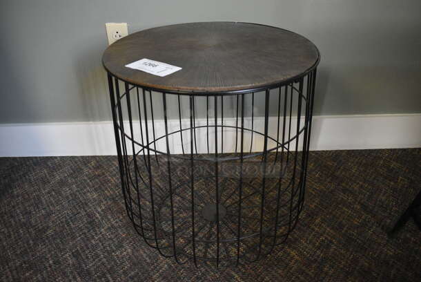 Metal Black Wire End Table. 18x18x20. (garden center)