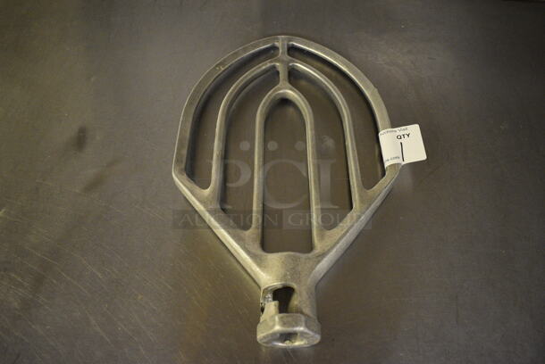 Hobart DS30B Metal Commercial 30 Quart Paddle Attachment for Mixer. 10x2.5x16.5. (bakery kitchen) - Image 4 of 5