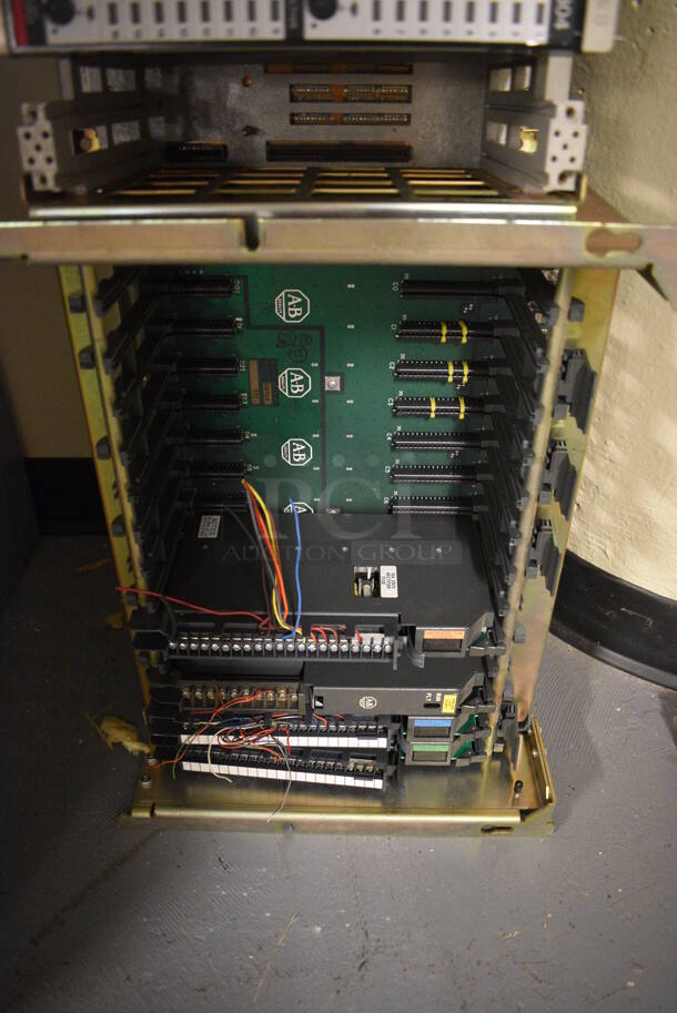 Electronic Unit. Includes 18x6.5x13. (south basement 012) - Image 6 of 7