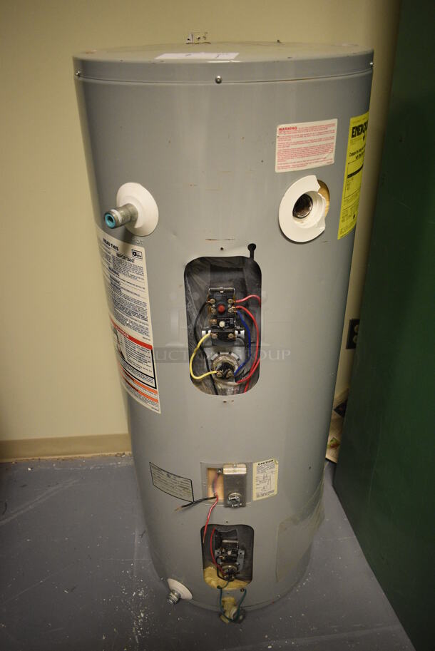 State Industries Model IN1402HMSE4 Metal Floor Style Electric 40 Gallon Capacity Water Heater. 19x19x50.5. (room 102)