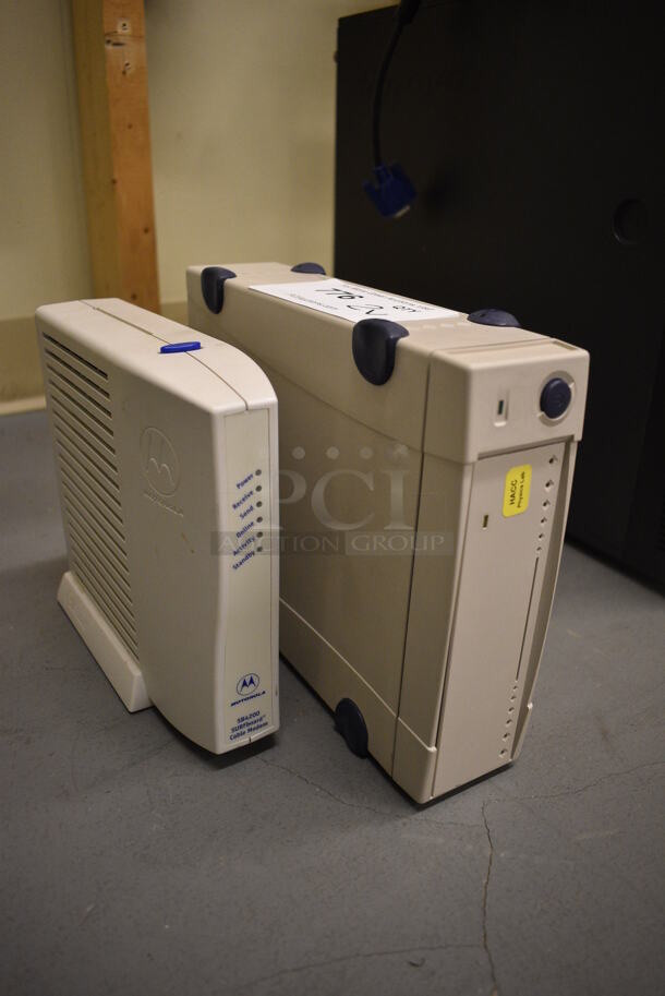2 Various Items; Motorola SB4200 Surfboard Cable Model and Unit. 2.5x10x8, 3x8x7. 2 Times Your Bid! (south basement 019) - Image 2 of 4
