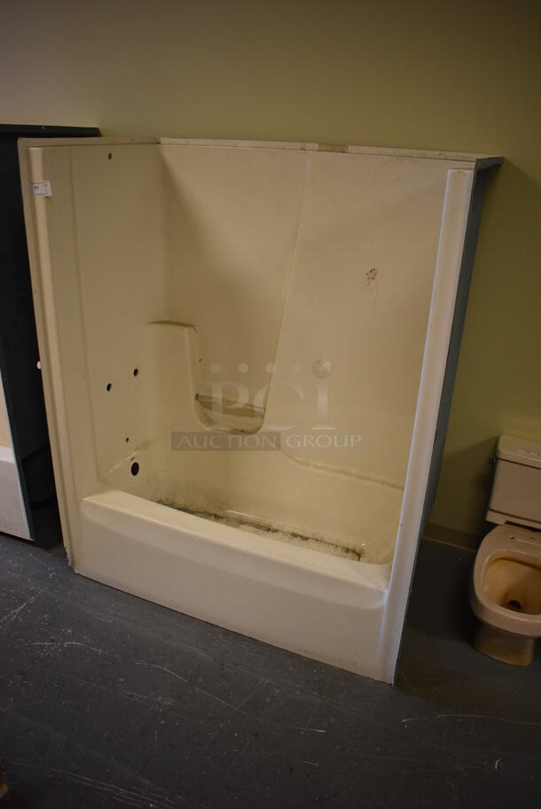 White Shower / Bathtub Insert. 60x34x74. (room 102)