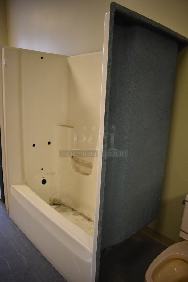 White Shower / Bathtub Insert. 60x34x74. (room 102) - Image 4 of 6