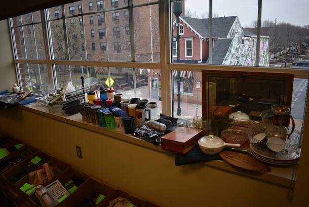 ALL ONE MONEY! Lot of Various Items Including Glasses, Colander and Portable Bottles! BUYER MUST REMOVE: Give Yourself Ample Time To Remove This Item on Pick Up Day. (room 204) - Image 12 of 12