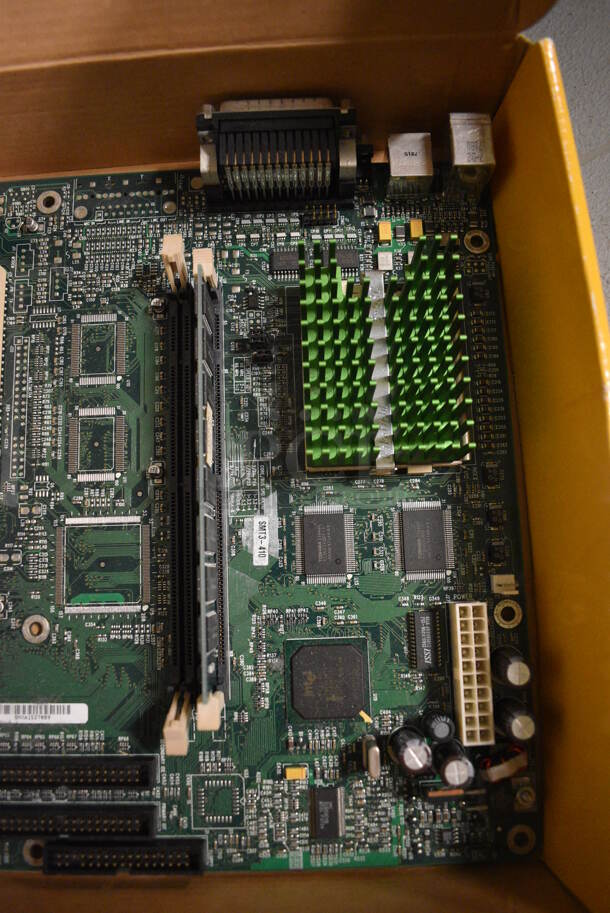 ALL ONE MONEY! Lot of Mainboard and Discs! (south basement 012) - Image 3 of 5