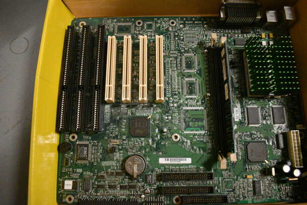 ALL ONE MONEY! Lot of Mainboard and Discs! (south basement 012) - Image 4 of 5