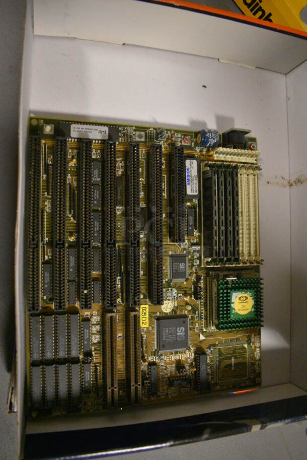 ALL ONE MONEY! Lot of 7 Boxes of Various Electronic Boards! Includes 11x9x2.5. (south basement 012) - Image 3 of 8