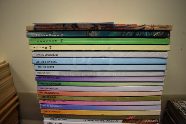 ALL ONE MONEY! Lot of Various Selecciones Del Reader's Digest Magazines. (room 204) - Image 3 of 4