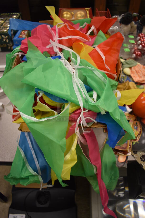 ALL ONE MONEY! Lot of Various Decorations! (room 105) - Image 4 of 5