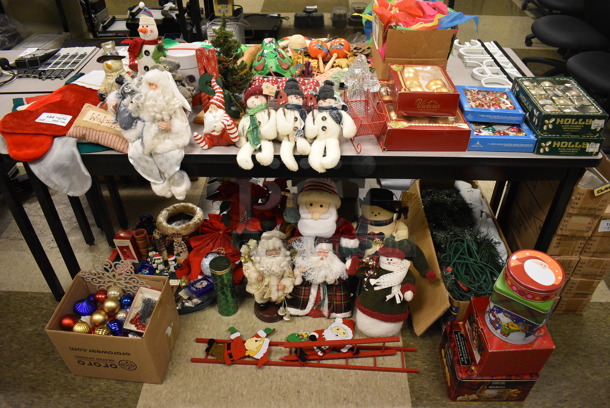ALL ONE MONEY! Lot of Various Christmas Decorations! (room 105)