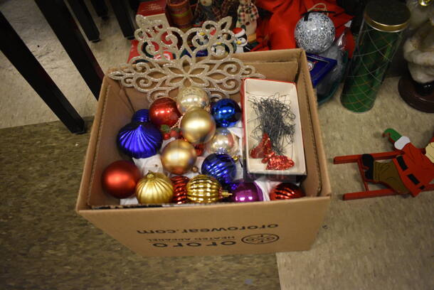 ALL ONE MONEY! Lot of Various Christmas Decorations! (room 105) - Image 9 of 10