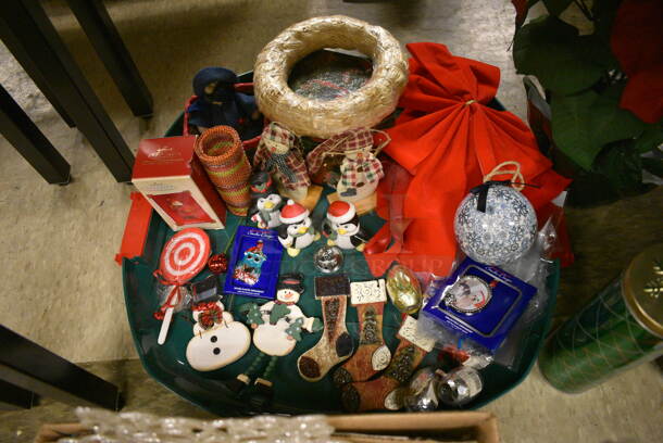 ALL ONE MONEY! Lot of Various Christmas Decorations! (room 105) - Image 10 of 10