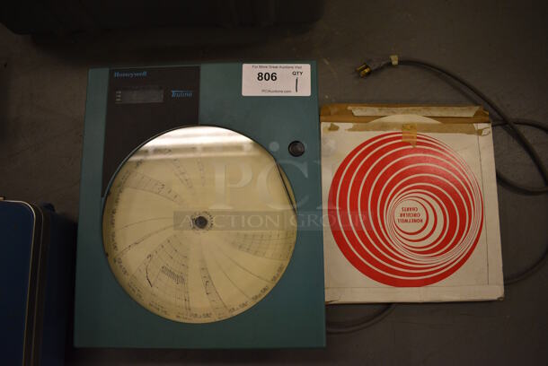 Honeywell Truline Metal Countertop Circular Chart Recorder w/ Circular Charts. 14x16.5x6.5. (south basement 019)