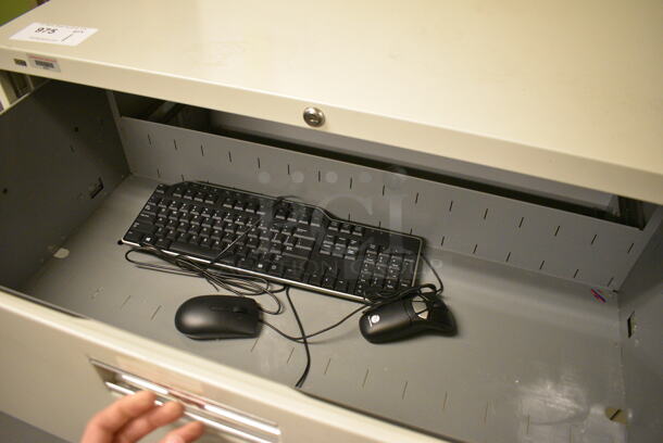 Tan Metal 4 Drawer Filing Cabinet. 36x19x53. (south basement hallway by 022) - Image 6 of 6