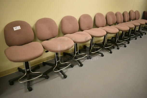 10 Office Chairs on Casters. 22x22x36. 10 Times Your Bid! (south basement hallway by 022) - Image 4 of 5
