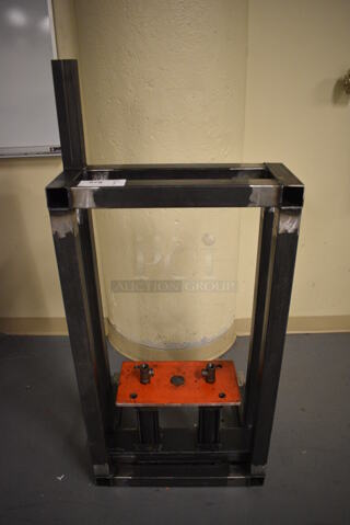 Metal Floor Style Unit. 22x20x50. (south basement 017)