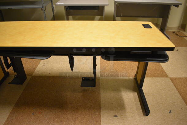 Table. 71.5x23.5x29.5. (room 108a) - Image 4 of 4