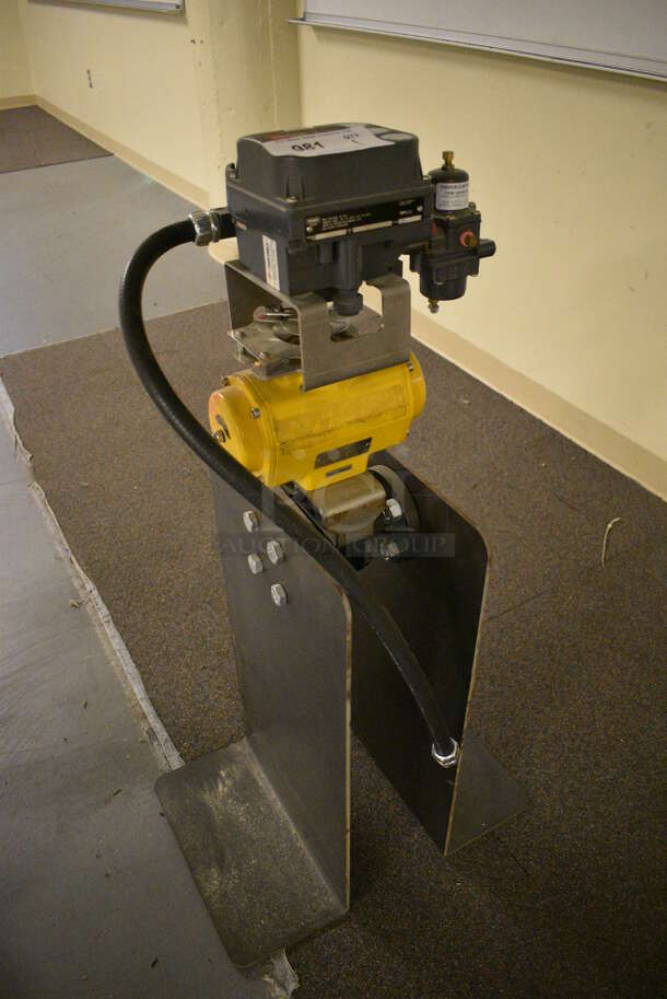 Fisher Fieldvue Instruments Unit. 21x14x41. (south basement 017) - Image 5 of 7