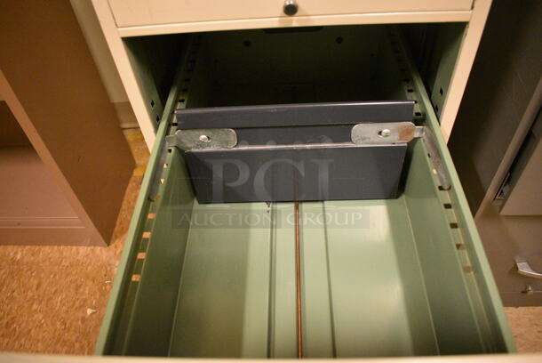 Tan Metal 4 Drawer Filing Cabinet. 15x25x52. (room 108a) - Image 4 of 5