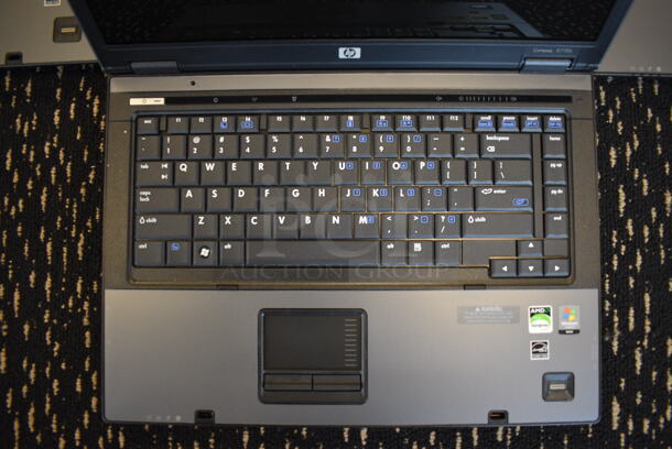 7 HP Compass 6715b 15.5" Laptops. 7 Times Your Bid! (room 204) - Image 2 of 11