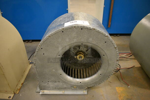 Metal Commercial Blower. 9.5x16x15.5. (north basement 004)