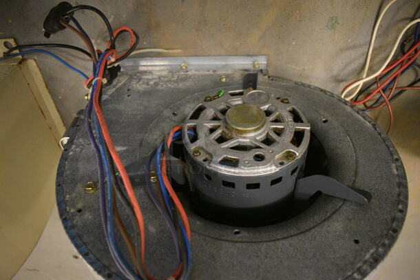 Metal Commercial Blower. 9.5x16x15.5. (north basement 004) - Image 5 of 6
