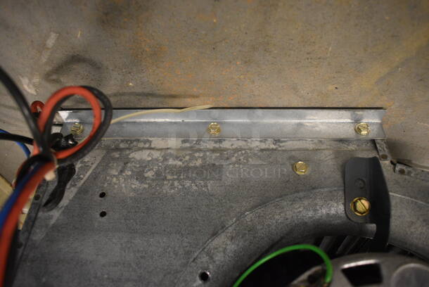 Metal Commercial Blower. 9.5x16x15.5. (north basement 004) - Image 6 of 6