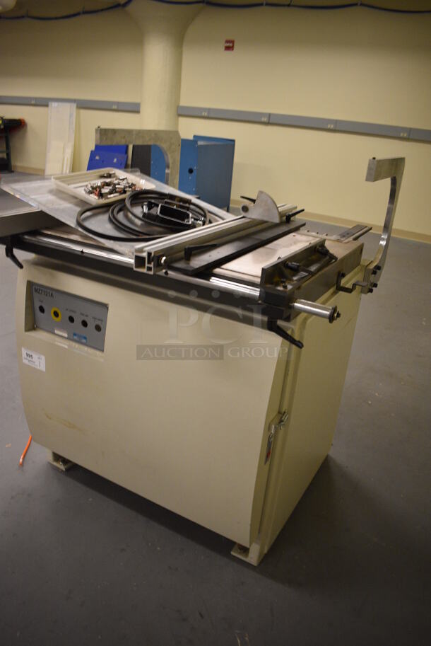 MZ7121A Floor Style Single Row Drill Machine. 220 Volts, 3 Phase. 43x50x46. (south basement 017) - Image 2 of 8