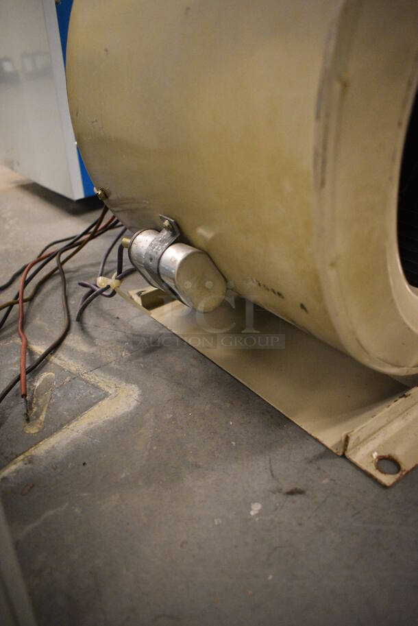 Metal Commercial Blower. 10.5x17x16. (north basement 004) - Image 6 of 6