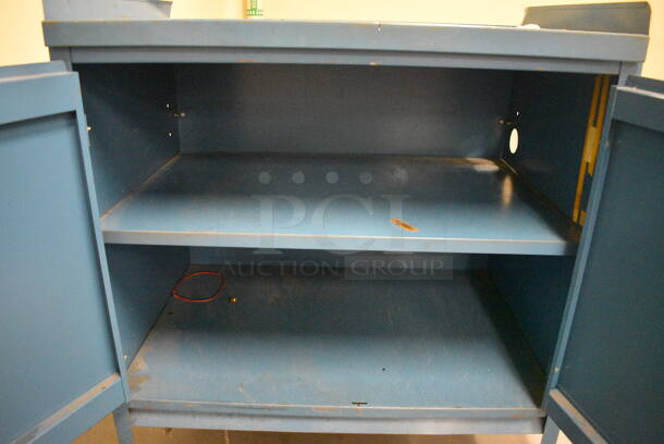 Blue Metal 2 Door Cabinet. 36x25x37. (south basement 017) - Image 4 of 4
