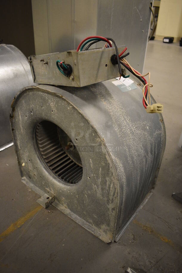 Metal Commercial Blower. 11.5x17.5x17. (north basement 004) - Image 2 of 8