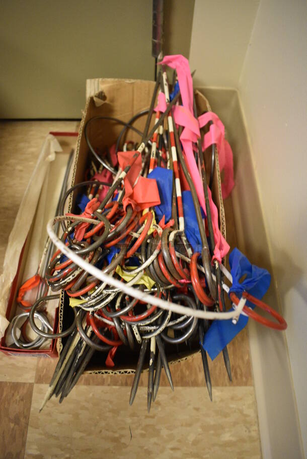 ALL ONE MONEY! Lot of Metal Poles! (room 122) - Image 3 of 4