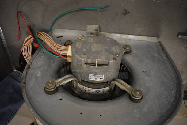 Metal Commercial Blower. 11.5x17.5x17. (north basement 004) - Image 7 of 8