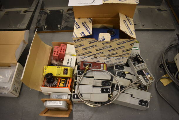 ALL ONE MONEY! Lot of Various Items Including Photoswitch 42MRA-5000 Terminal Bases! (south basement 019)