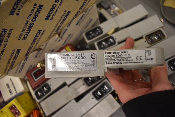 ALL ONE MONEY! Lot of Various Items Including Photoswitch 42MRA-5000 Terminal Bases! (south basement 019) - Image 4 of 6