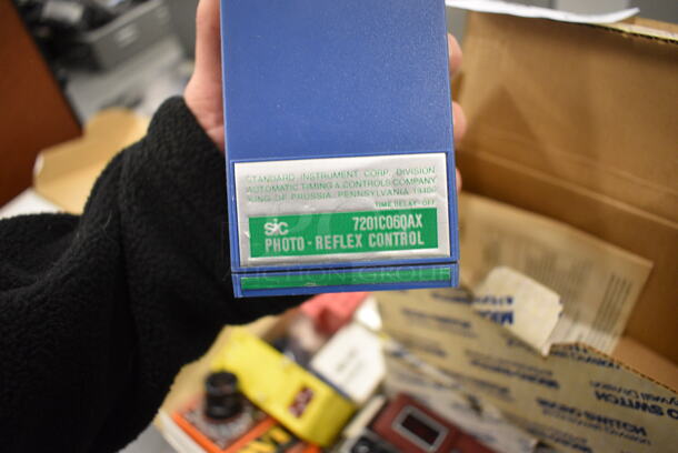 ALL ONE MONEY! Lot of Various Items Including Photoswitch 42MRA-5000 Terminal Bases! (south basement 019) - Image 6 of 6