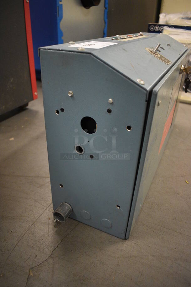 Gordon Piatt Metal Burner. 26.5x7x13. (north basement 004) - Image 5 of 9