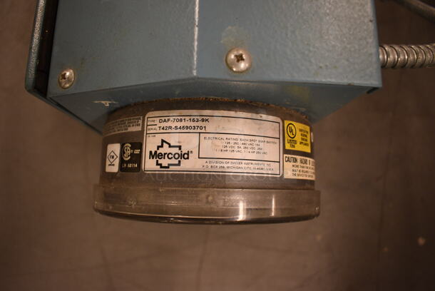 Gordon Piatt Metal Burner. 26.5x7x13. (north basement 004) - Image 7 of 9